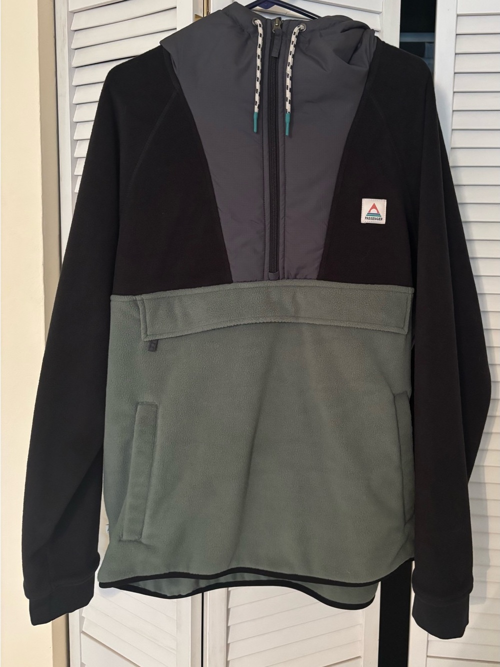 Men's Half-Zip Fleece Pullover - Black & Olive